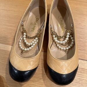 Vintage CC Pearl Chain Link Strap Mary Jane Mary
Jane Flats Size: 8.5